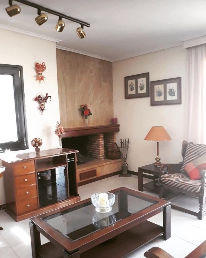Fantastic Villa, A 5 Minute Drive From The Beach! Atenas Exterior foto